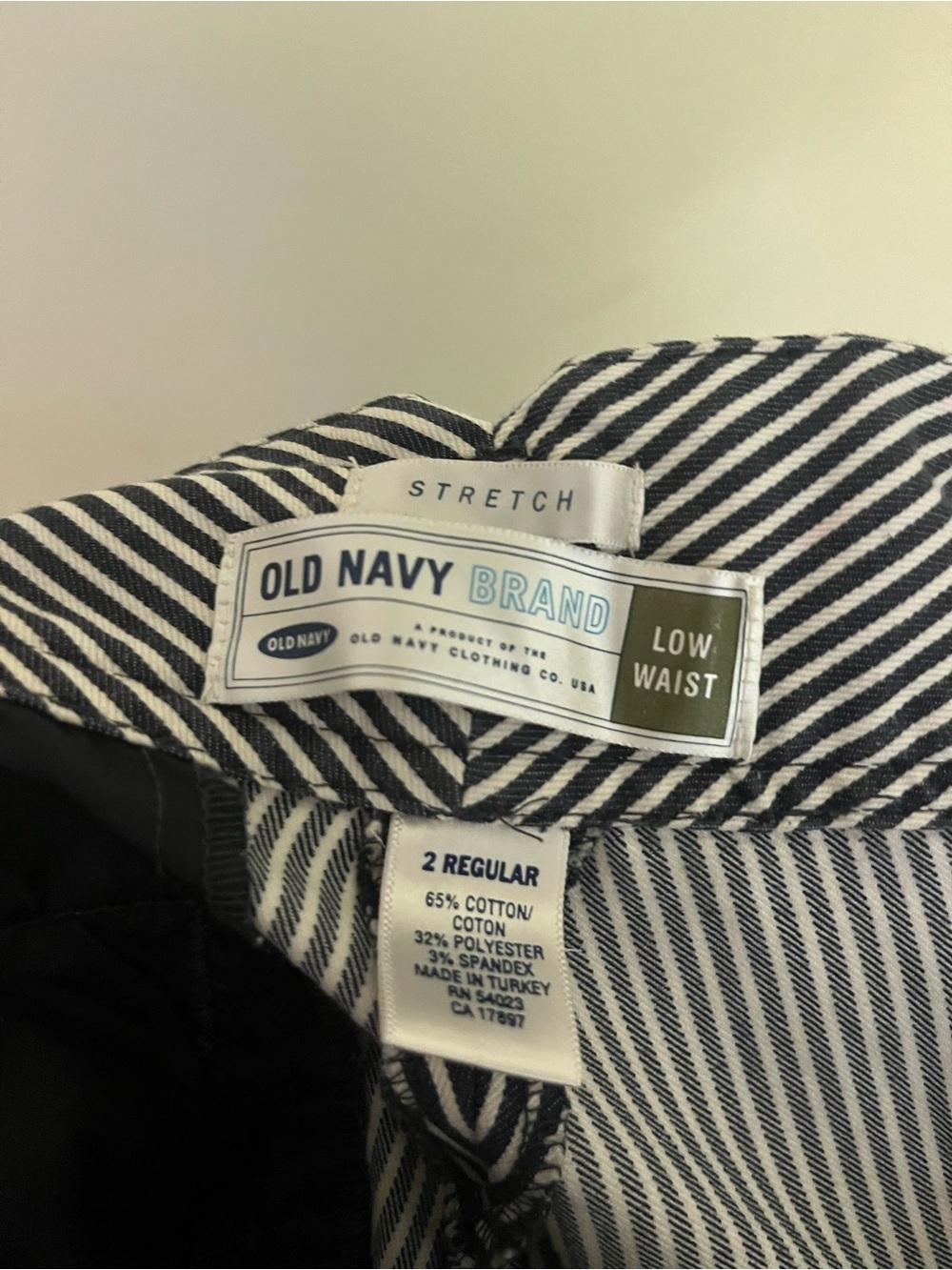 Old Navy Blue and White Striped Cuffed Bottom Pants Low Waist Size 2 - Picture 5 of 10